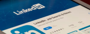 Read more about the article 3 Things You Are Doing Wrong on LinkedIn (and How to Correct Them)